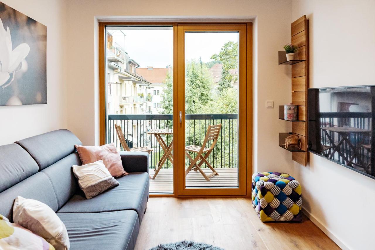 Woody - Comfy Apartment In Siska Ljubljana Exterior photo