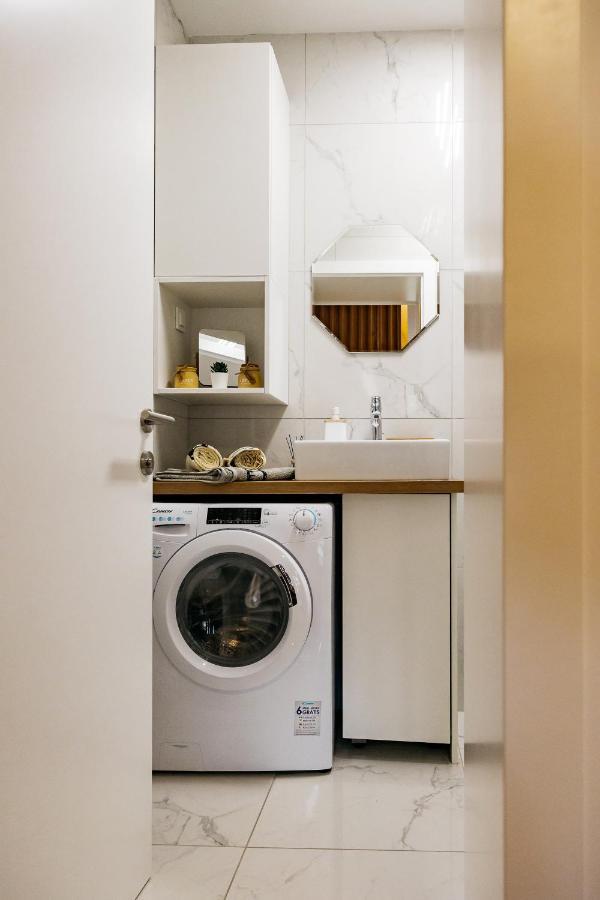 Woody - Comfy Apartment In Siska Ljubljana Exterior photo